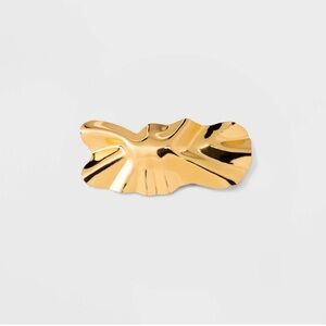 ⭐️ A New Day Shiny Gold Hair Clip